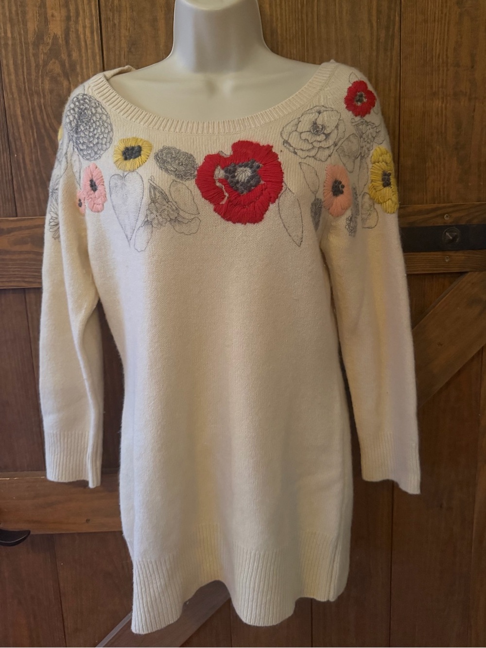 Sleeping on Snow Cream Crewneck Sweater with Yellow Floral Applique